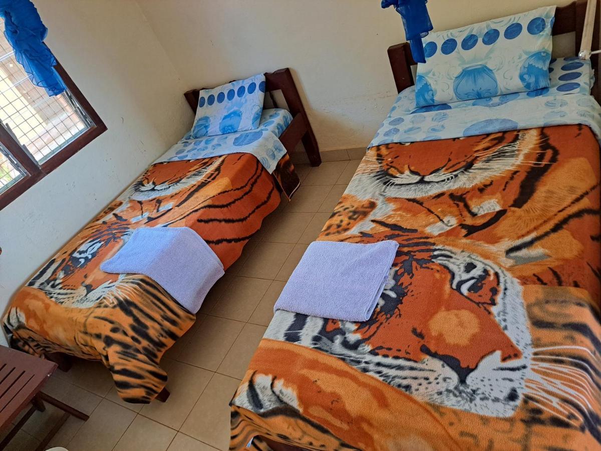 Kwale Golden Guest House Екстериор снимка