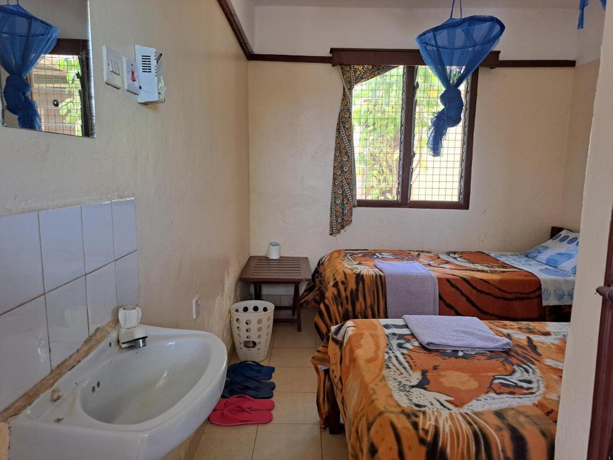 Kwale Golden Guest House Екстериор снимка